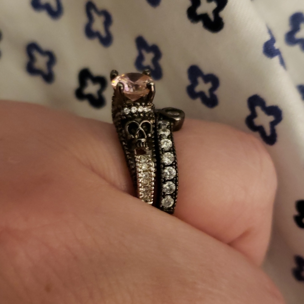 Skull wedding ring set - Picture 2 of 8